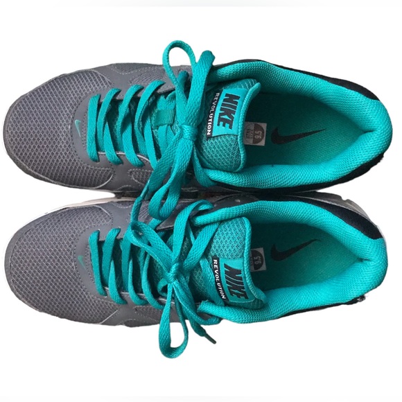 Nike Revolution Shoes Mens 9.5 - Picture 3 of 3